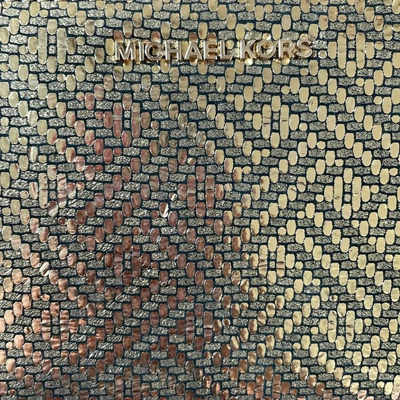 Michael Kors Gold Design Wristlet Phone Wallet - Picture 4 of 10